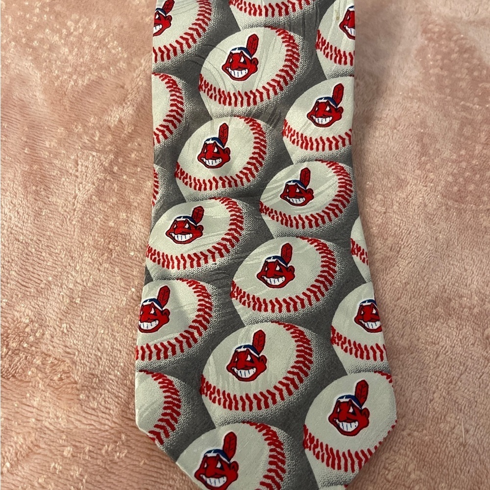 Sports-Themed Tie with Red and Gray Accents - Picture 1 of 8